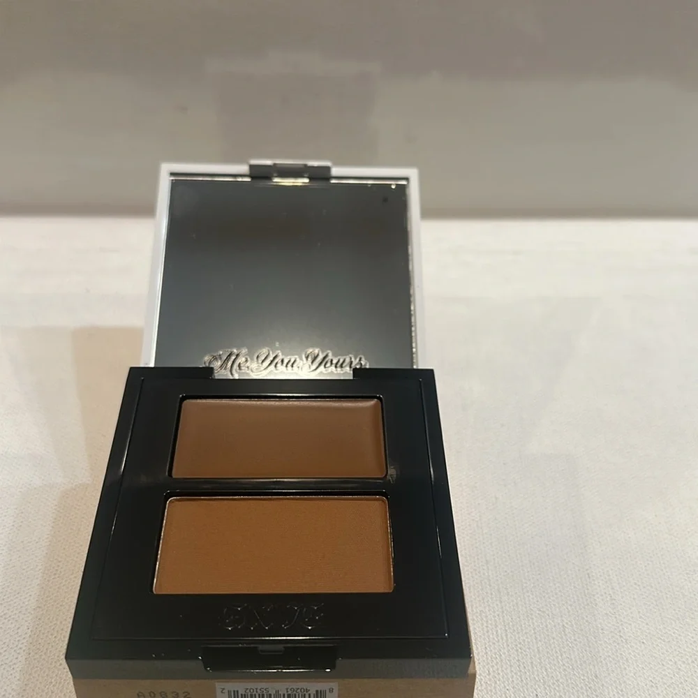 NIB GXVE PICK IT UP SMOKIN’ Cream Contour & Powder Bronzer Duo. - Picture 4 of 4